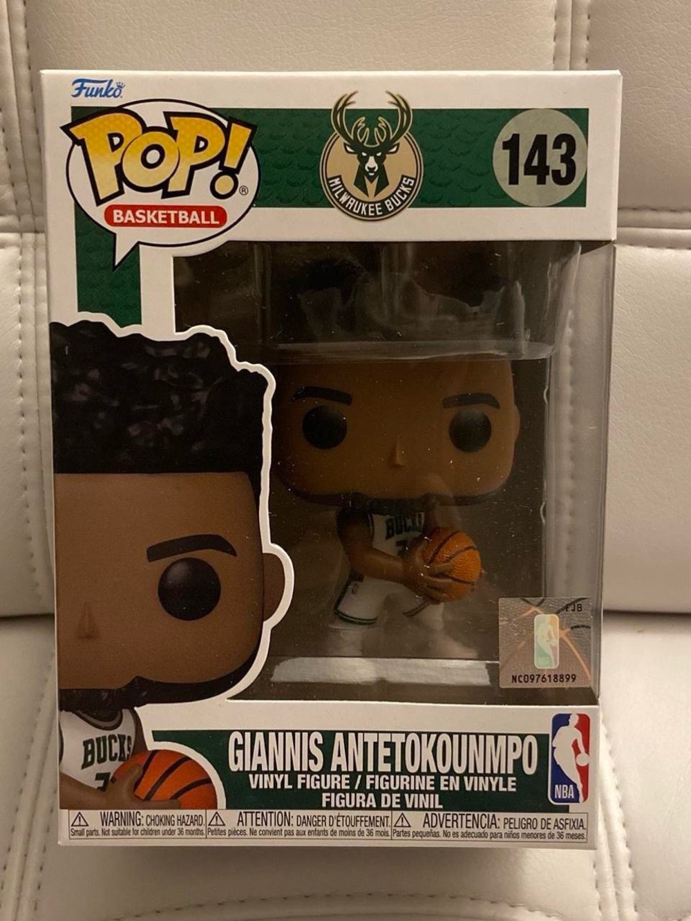 Giannis Antetokonmpo Milwaukee Bucks Funko Pop 143